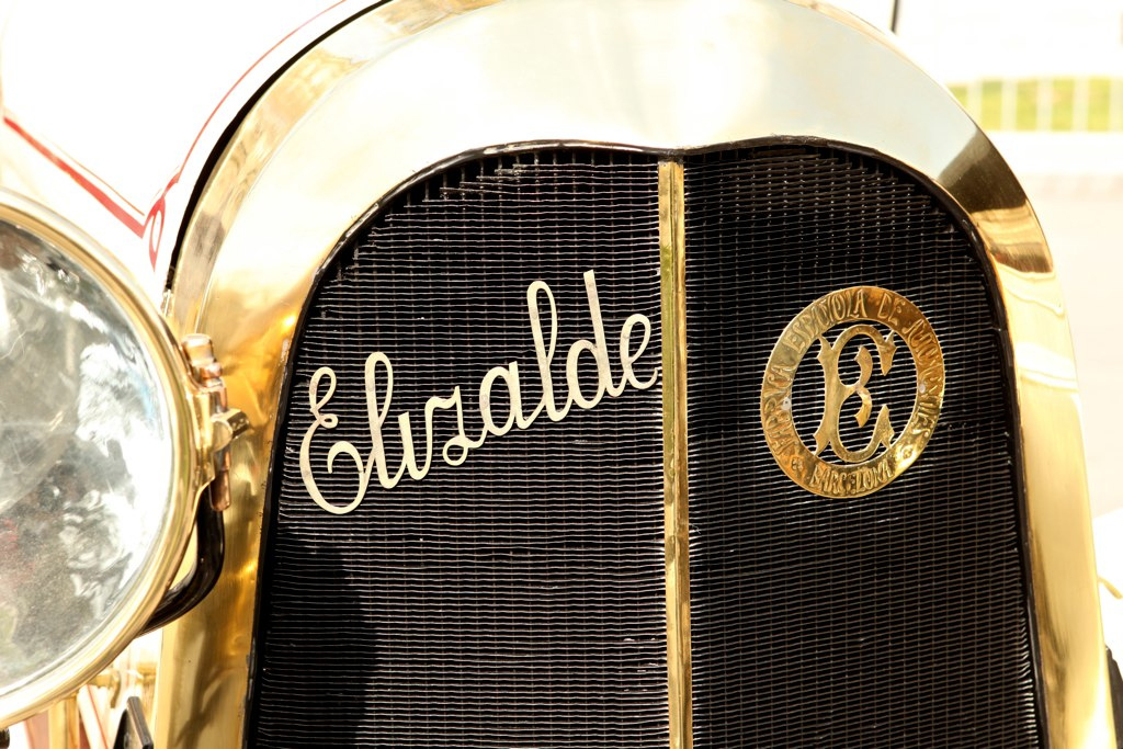 1918 Elizalde radiator grill emblems. (photo by Quim Massana)
